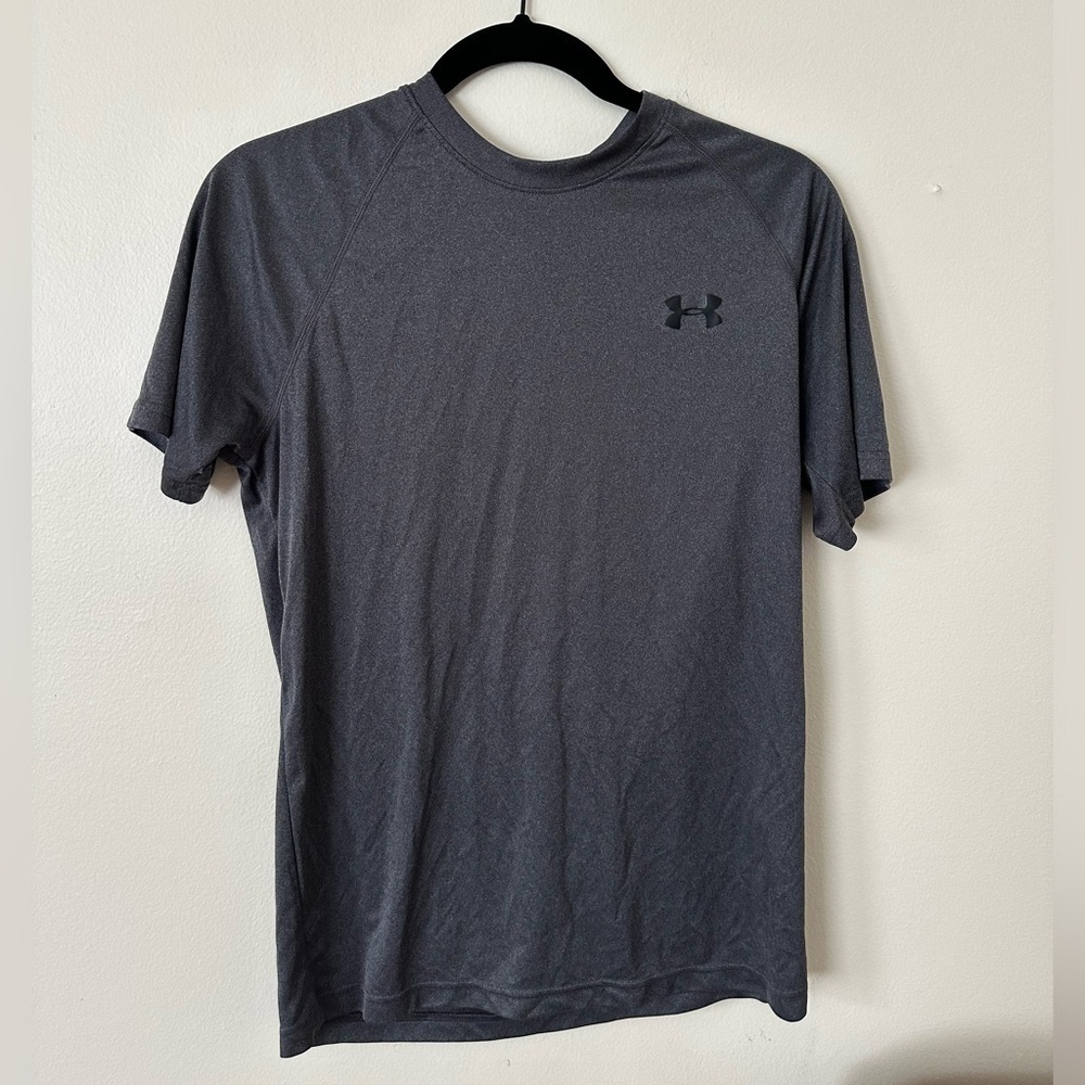 Men's Small Under Armour Grey T-shirt Athletic